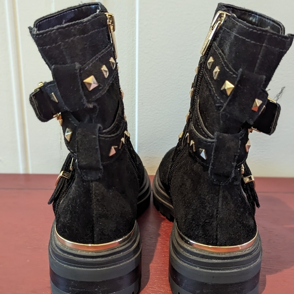 Vince Camuto Baretta Black Suede Studded Moto Boots Size 5.5 Exc Condition - Picture 9 of 9